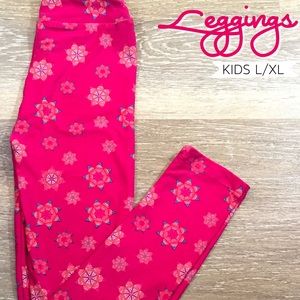 Lularoe Kids Snow Flake Leggings L/XL